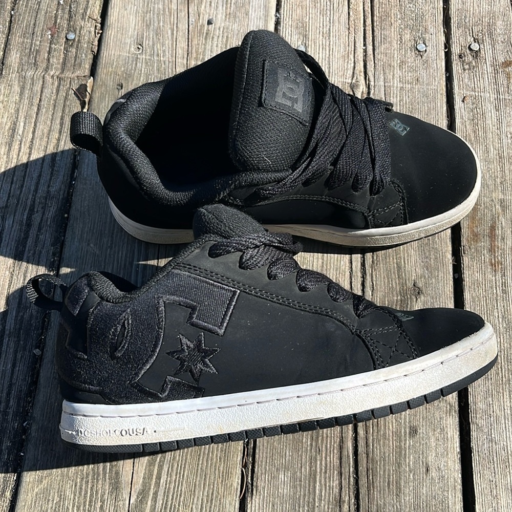 DC girls shoes